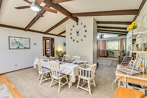 Peaceful Groveland Home w/ Deck + Fire Pit!