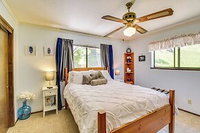 Peaceful Groveland Home w/ Deck + Fire Pit!