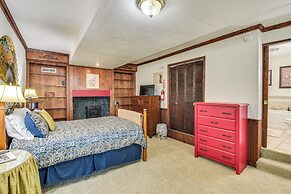 Peaceful Groveland Home w/ Deck + Fire Pit!