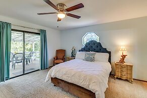 Peaceful Groveland Home w/ Deck + Fire Pit!