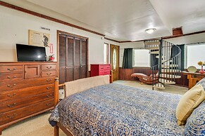 Peaceful Groveland Home w/ Deck + Fire Pit!