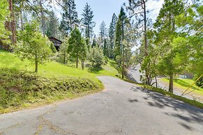 Peaceful Groveland Home w/ Deck + Fire Pit!