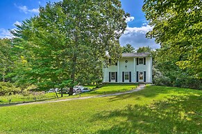 Woodstock Getaway w/ Hot Tub ~ 2 Mi to Dtwn!