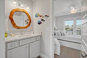 Oak Island Escape w/ Saltwater Pool, Walk to Beach