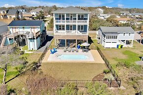 Oak Island Escape w/ Saltwater Pool, Walk to Beach
