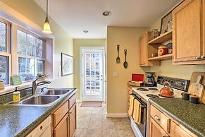 'carefree Cottage' < 6 Mi to Downtown Asheville!