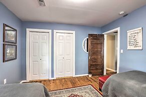 'carefree Cottage' < 6 Mi to Downtown Asheville!