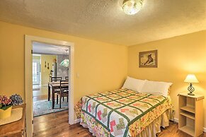 'carefree Cottage' < 6 Mi to Downtown Asheville!