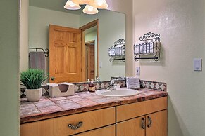 Angel Fire Mountain Cabin w/ Hot Tub & Sauna!