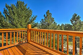 Angel Fire Mountain Cabin w/ Hot Tub & Sauna!