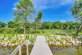 Alexandria Lakeside Hideaway w/ Fire Pit!