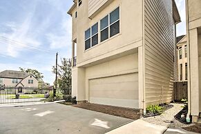 3-story Home Near Museums, Nightlife & Downtown!