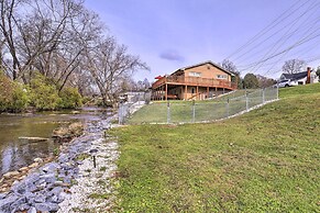 Bristol Retreat w/ Creek Access: 2 Mi to Dtwn