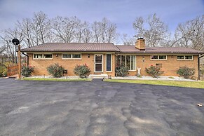 Bristol Retreat w/ Creek Access: 2 Mi to Dtwn