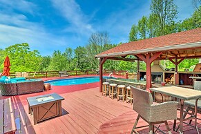 Private Dock & Pedal Boats at Poconos Lake House