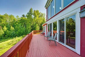 Architect-designed Franconia Home: Hot Tub & Views