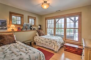 Architect-designed Franconia Home: Hot Tub & Views