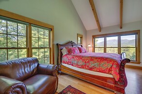 Architect-designed Franconia Home: Hot Tub & Views