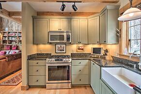 Architect-designed Franconia Home: Hot Tub & Views