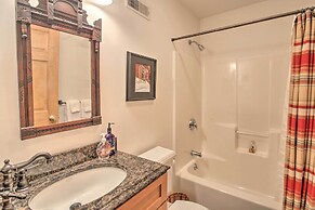 Architect-designed Franconia Home: Hot Tub & Views