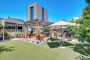 Downtown San Jose Apt w/ Deck: 1 Mi to SAP Center!