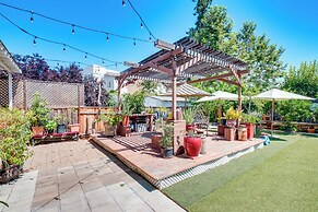 Downtown San Jose Apt w/ Deck: 1 Mi to SAP Center!