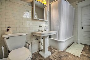 Charming Bloomington Apt w/ Walkable Location