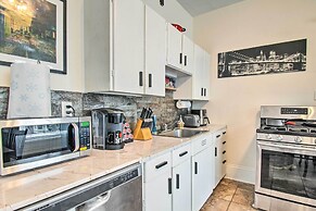 Charming Bloomington Apt w/ Walkable Location
