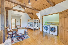 Hot Tub & Fire Pit: Secluded Gem in Franklin