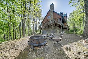 Hot Tub & Fire Pit: Secluded Gem in Franklin