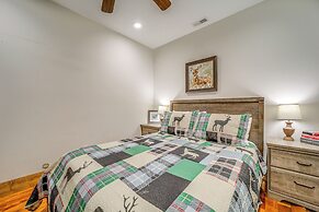 Hot Tub & Fire Pit: Secluded Gem in Franklin