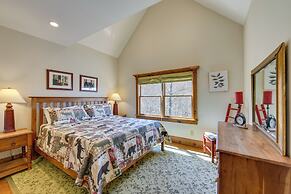 Hot Tub & Fire Pit: Secluded Gem in Franklin