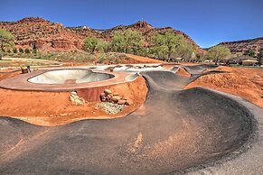 Beautiful Kanab Home w/ Yard - Walk to Restaurants