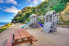 Bright Catalina Island Condo w/ Ocean Views!
