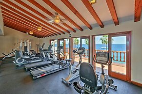 Bright Catalina Island Condo w/ Ocean Views!