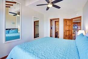 Bright Catalina Island Condo w/ Ocean Views!