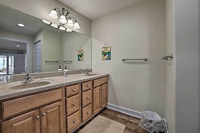 Getaway on Crystal Clear Lake: Main & Guest House!