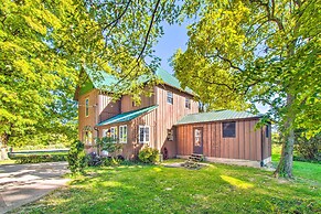 Beautifully Restored Farmhouse in Marshall!