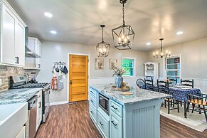 Beautifully Restored Farmhouse in Marshall!