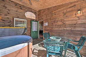 North Carolina Retreat w/ Hot Tub, Deck & Fire Pit