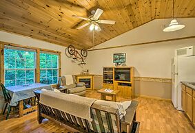 North Carolina Retreat w/ Hot Tub, Deck & Fire Pit