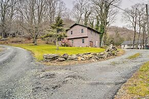 14 Mi to Beech Mountain: Home w/ Grills!