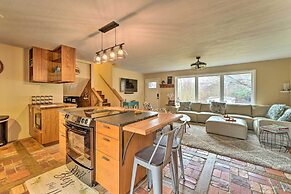 14 Mi to Beech Mountain: Home w/ Grills!