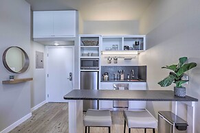 Centrally Located San Marcos Unit w/ Parking!