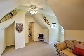 Cabin w/ Backyard Space - 1/2 Mi to Trinity Lake!