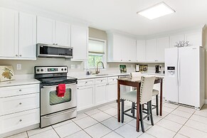 Charlotte Vacation Rental w/ Private Hot Tub!