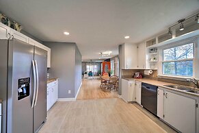 Home w/ Yard: 8 Mi to French Broad River Park