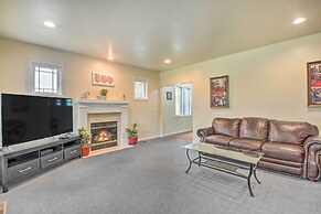 Charming Medford Getaway ~ 4 Miles to Downtown!