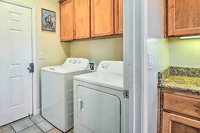 Charming Medford Getaway ~ 4 Miles to Downtown!