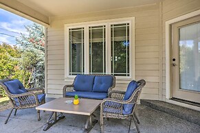 Charming Medford Getaway ~ 4 Miles to Downtown!
